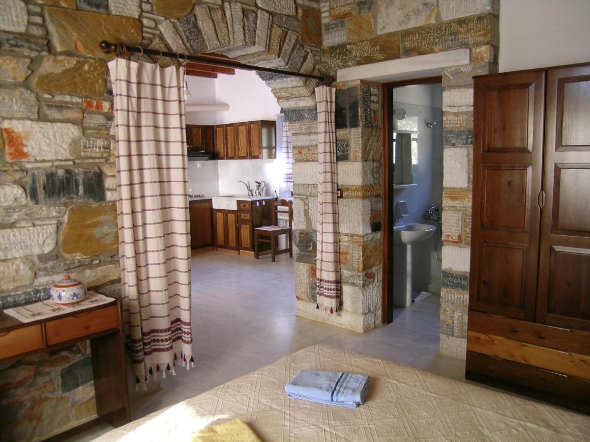 Traditional Stone-Built Cottages Azalas Moutsoúna Extérieur photo